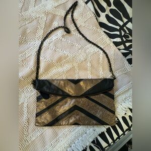 Helena De Natalio Metallic Gold Black Crinkled Leather Clutch Crossbody
